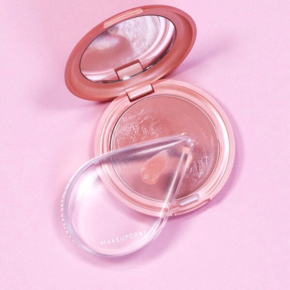 Makeup Drop - Picture 3 of 5